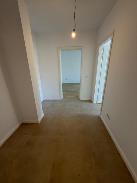 Nicolae Grigorescu, 4 minute metrou,