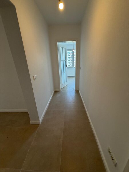 Nicolae Grigorescu, 4 minute metrou,