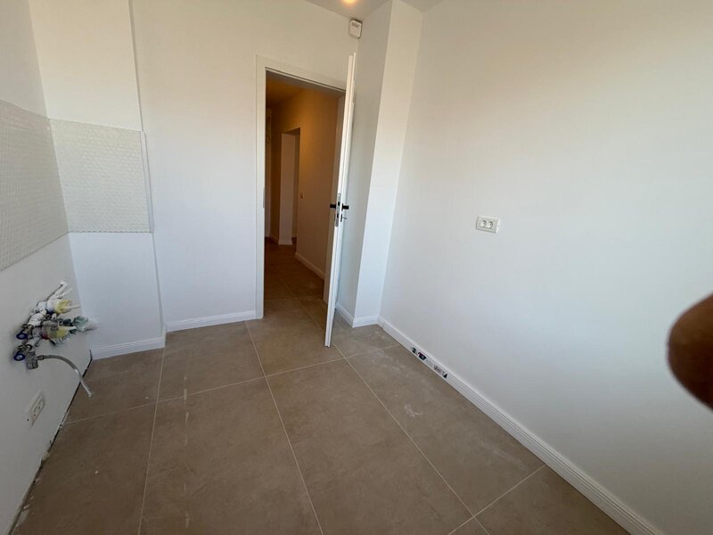 Nicolae Grigorescu, 4 minute metrou,